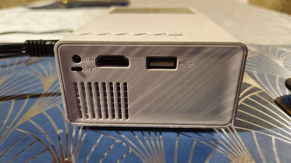 Projektor HD led Q2 na gwarancji