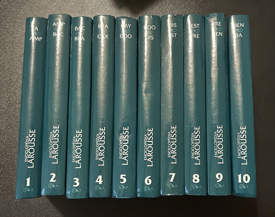 Conjunto / Coleção de 10 Livros Enciclopédicos Larousse
