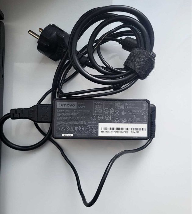 Ноутбук Lenovo V15-IIL (i5-1035G1, RAM 8Gb). Відмінний стан.