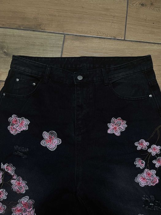Black Sakura Embroidered Wide Leg Jeans L