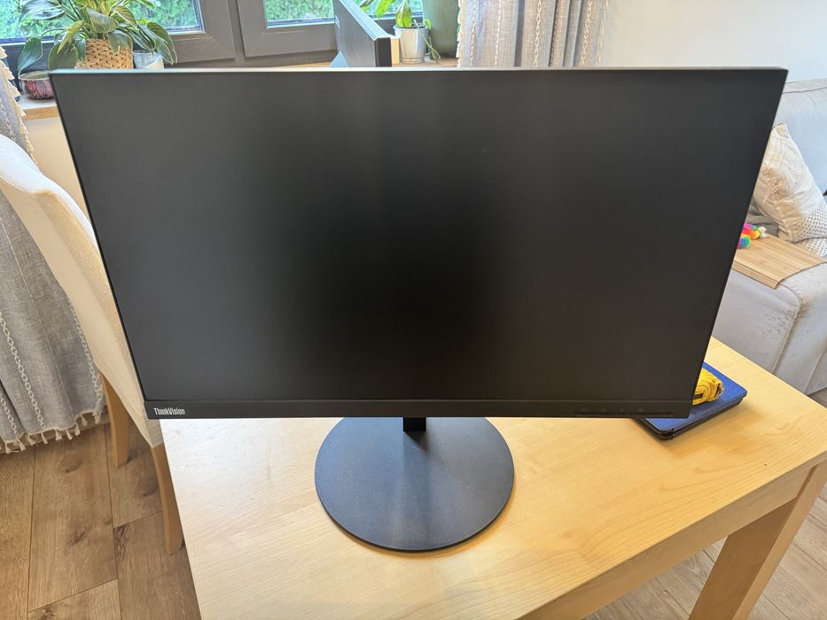 2 x Monitor Lenovo ThinkVison t24i  24 cale