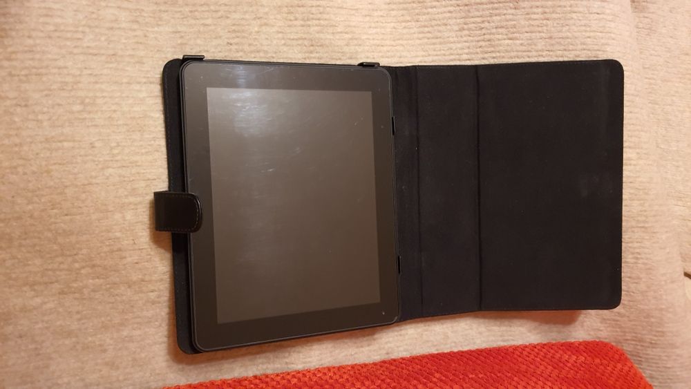 Tablet Kiano Pro 10 Dual w etui