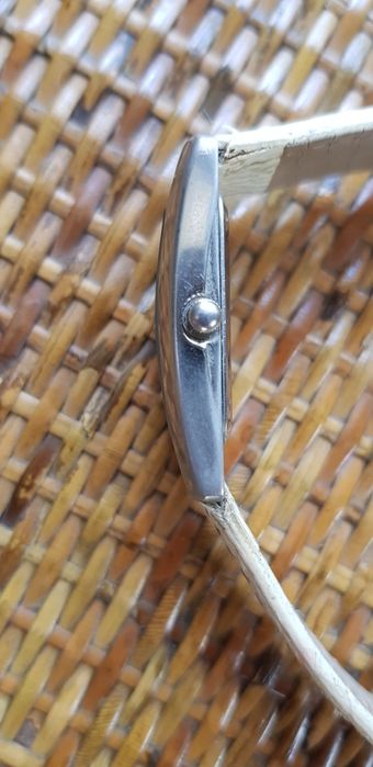 Оригинал 2003 Часы Louis Vuitton