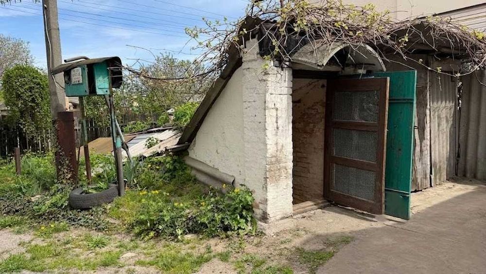 Продаж цегляного будинку 78м². 4 кімнати. 33 сотки. Центр. ID:813