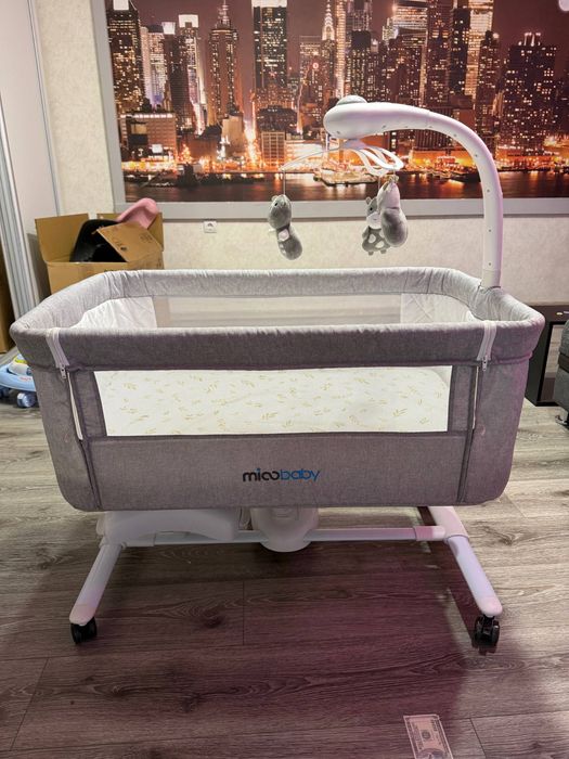 Кроватка-люлька Micobaby / Hugmeo c матрасом и укачиванием, как новая