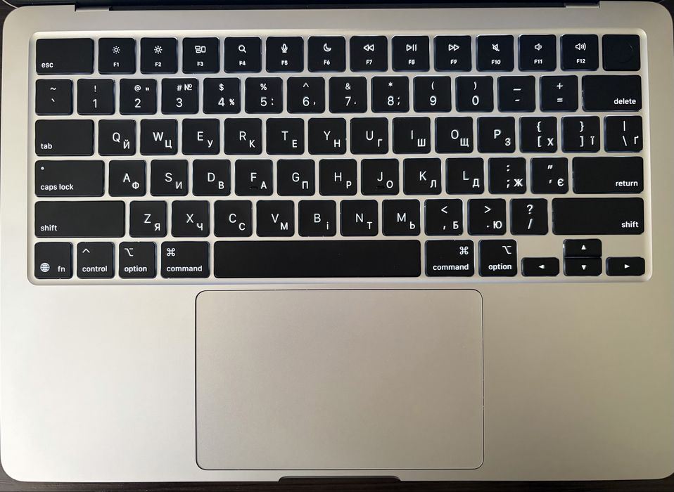 Macbook air m4 16/256gb на гарантии!