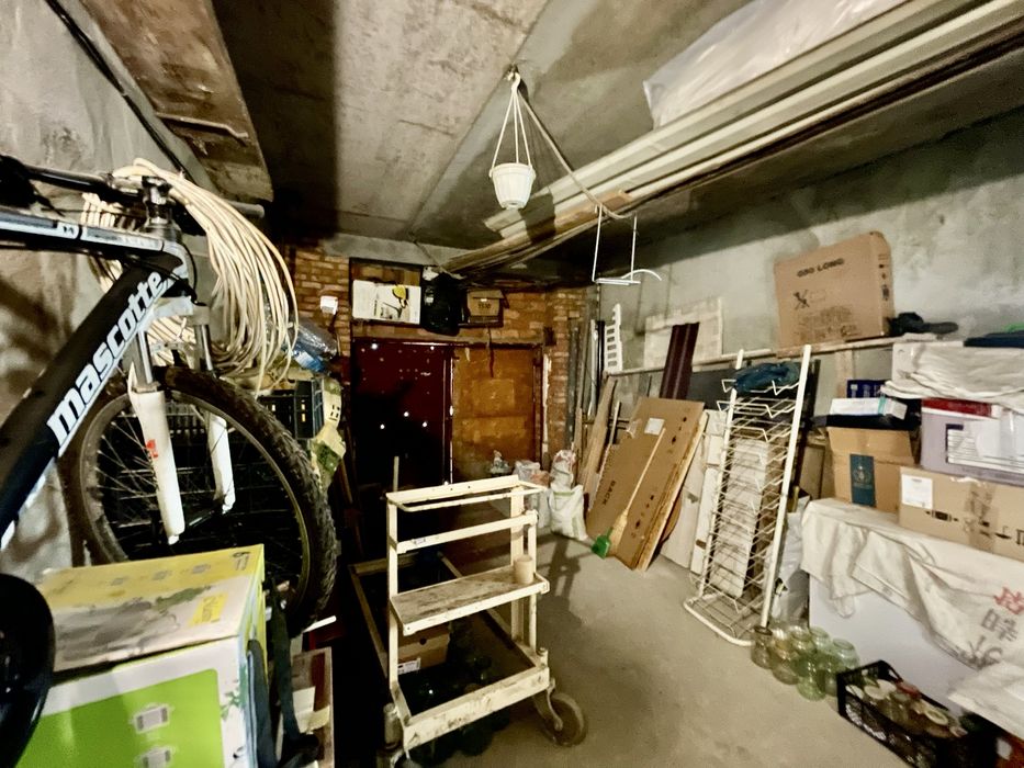 Продам двоповерховий будинок в Центрі!