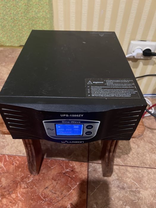 Luxeon ups-1500 Безперебійник ДБЖ
