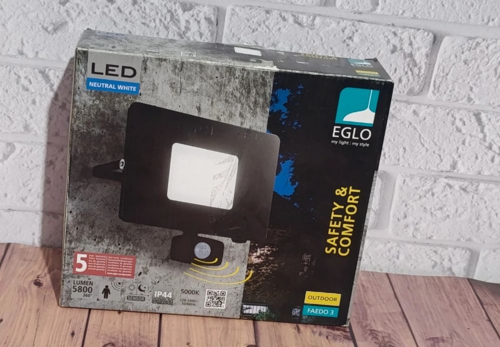 Naświetlacz LED Eglo Faedo 3 z czujnikiem ruchu