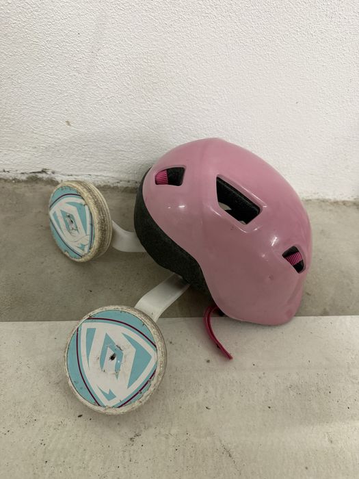 Bicicleta criança Berg Charm 161 + capacete + rodas laterais