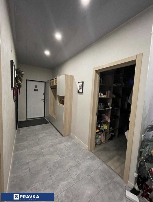 Продам квартиру ЖМ радужный 2 ком 90 м2