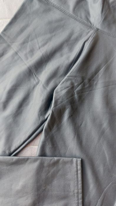 Spodnie legginsy ala skóra latex wyższy stan dopasowane M/L Nowe