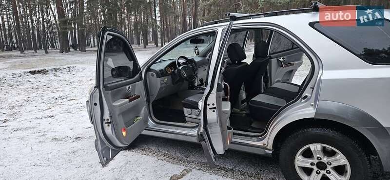 Продам гарний позашляховик