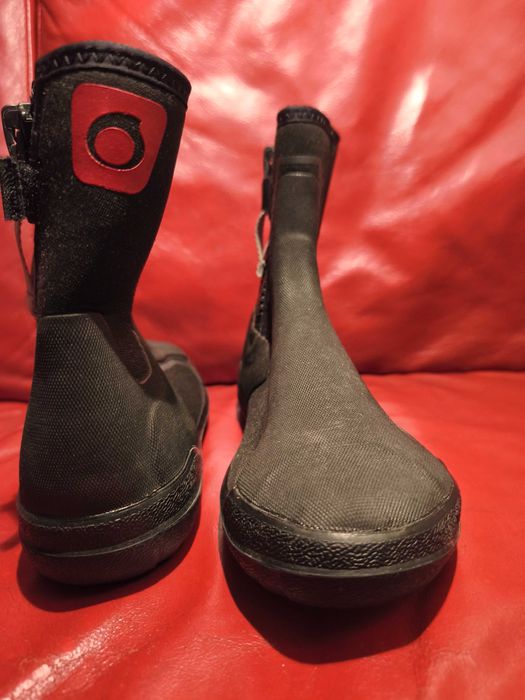 Buty neoprenowe żeglarskie Tribord i rękawiczki np. do morsowania
