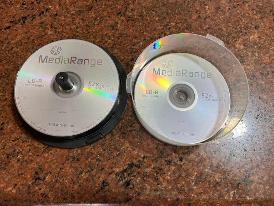 CDs caixa com 17 cds