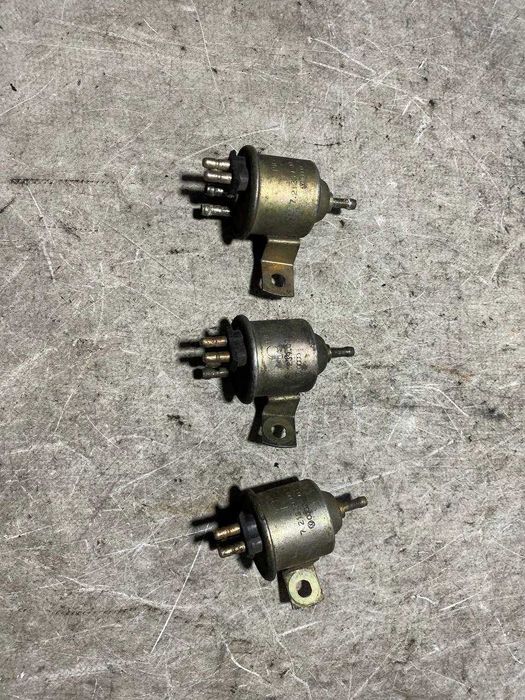 Електромагнітний вакуумний клапан Audi Volkswagen   034906283