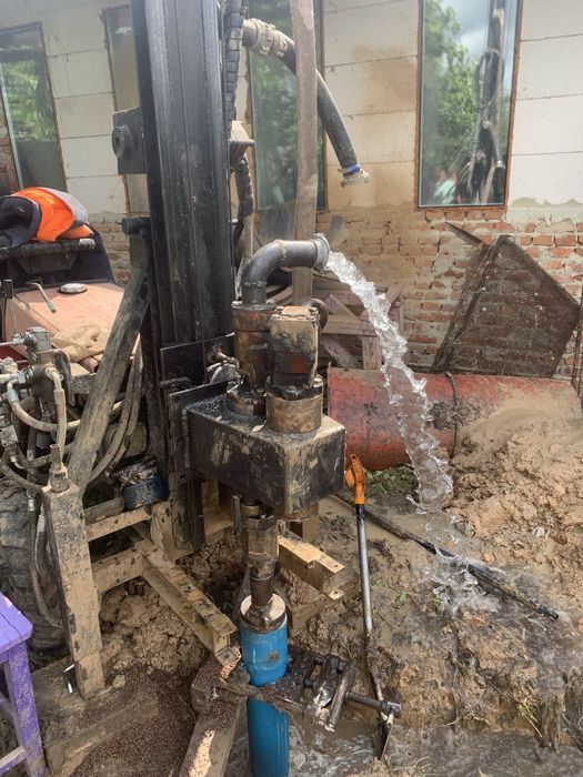 Свердловини на воду