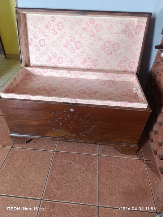 Arca de madeira vintage