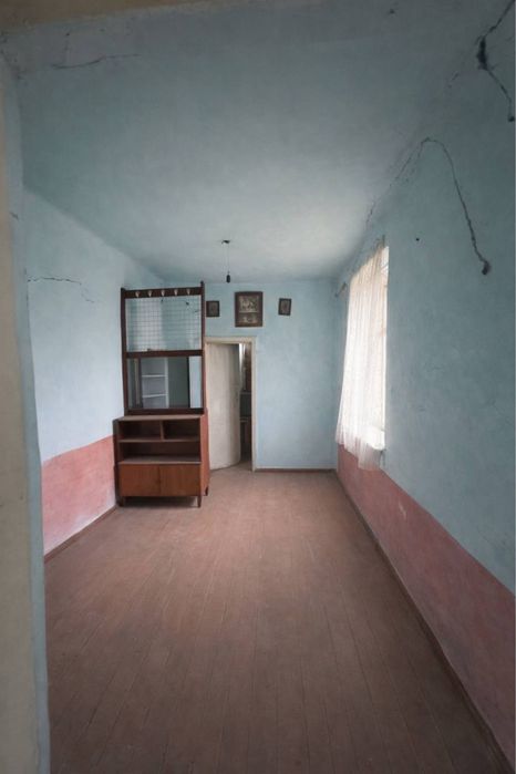 Продається будинок  неподалік Івано-Франківська  в с.Добровляни за ціною земельної ділянки