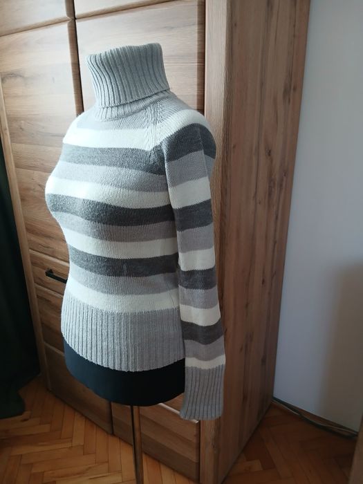 Golf damski  w paski  białe i szare S  Basic Style