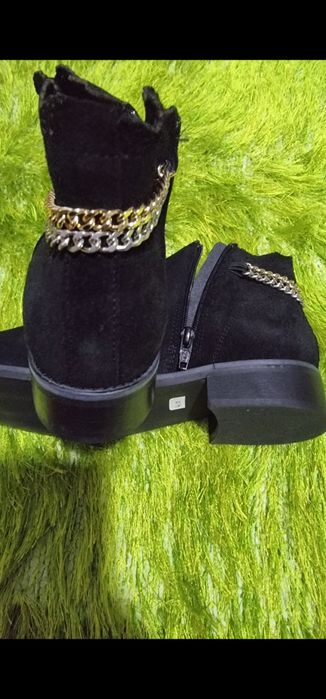 Botas pretas camurça