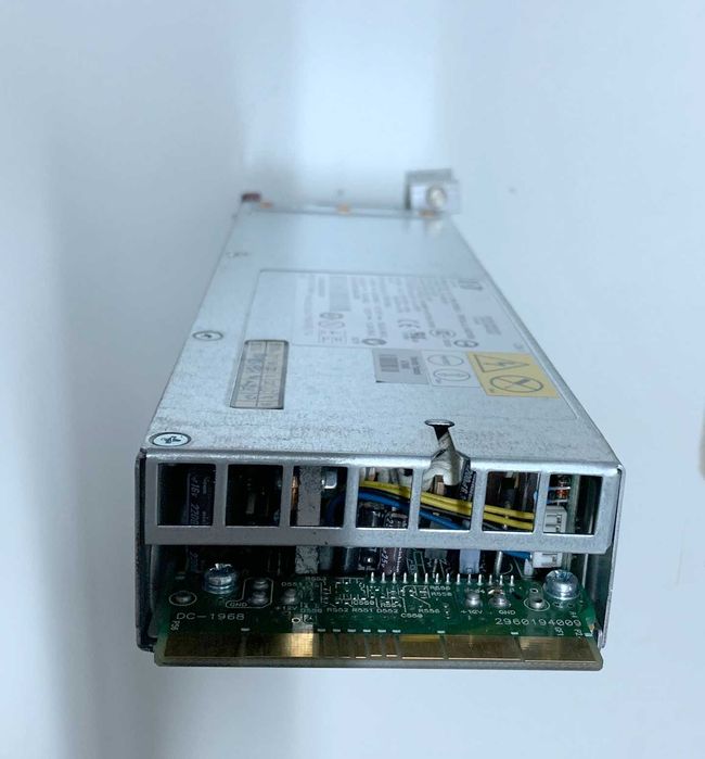 Fonte de alimentação HP 12v - 56 Amp