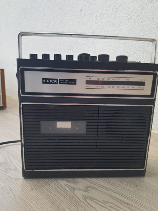 Radios antigos em funcionamento FalagueiraVenda Nova • OLX Portugal