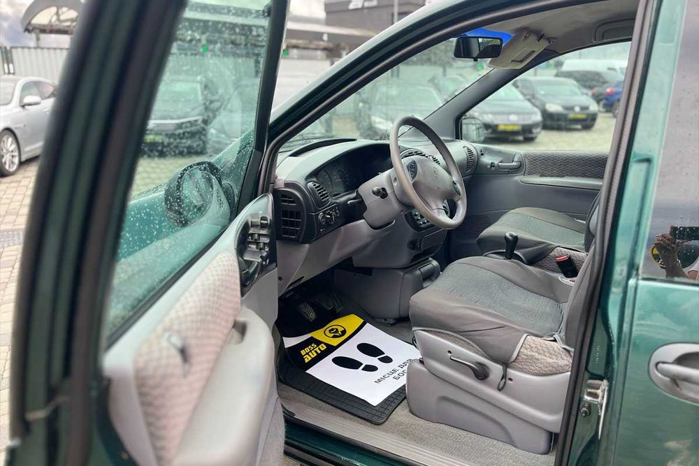 Chrysler Voyager 1999 2.5