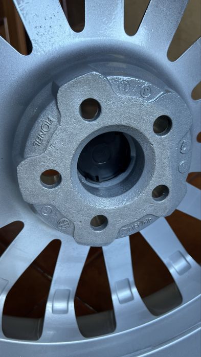 Ronal Aristo original golf 4 r32 18 5x100