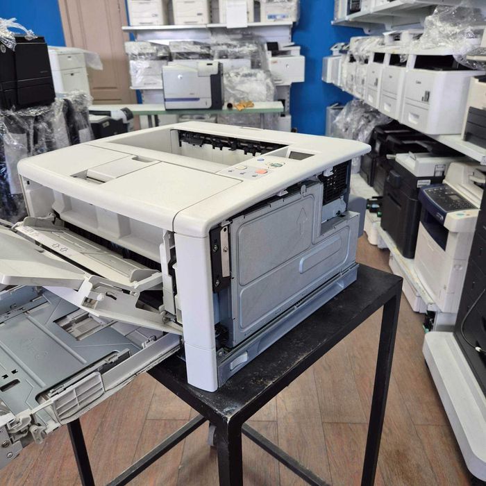 HP LaserJet 5200dtn Лазерний мережевий принтер А3 А4 Lan Двобіч. друк