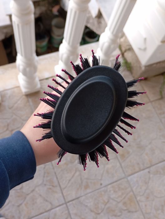 Escova Secadora e Modeladora de Cabelo