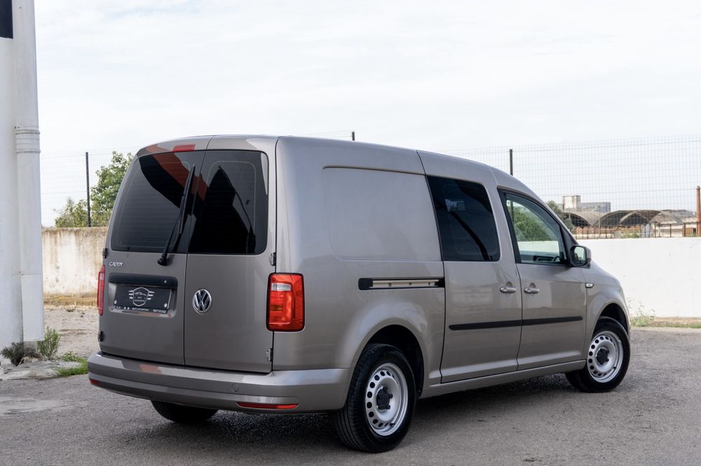 VW Caddy Maxi 2.0 TDI    (Desde 190€/mês financiamento)