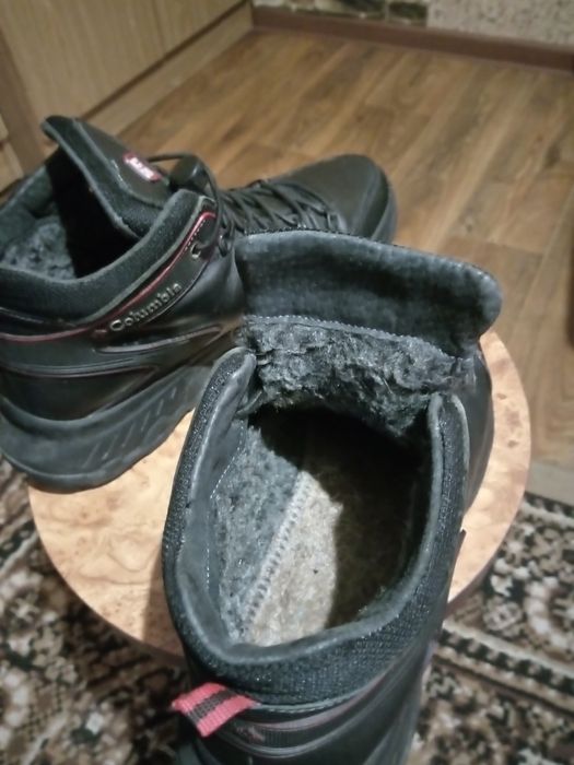 Чоловічі черевики.
