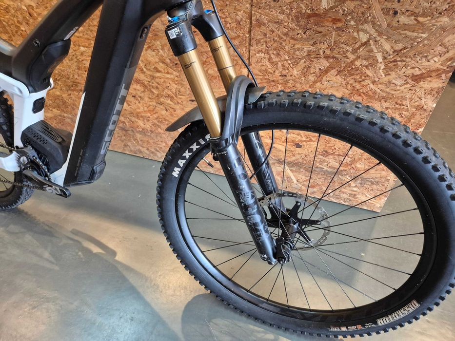 Bicicleta Eléctrica e-bike SCOTT Patron eRIDE 900 Tuned