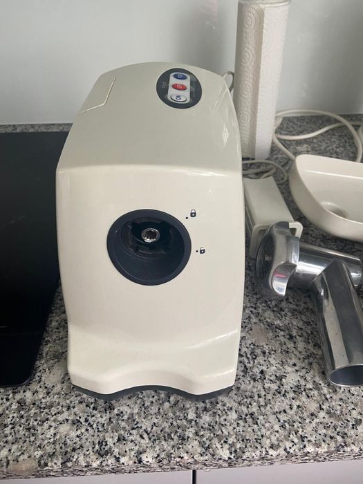 Triturador e moedor de carne