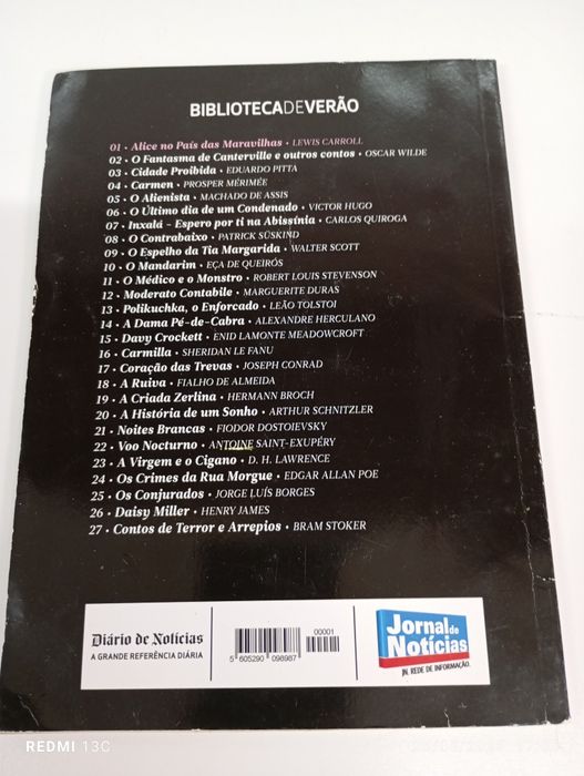 Livro " Alice no país das maravilhas "
