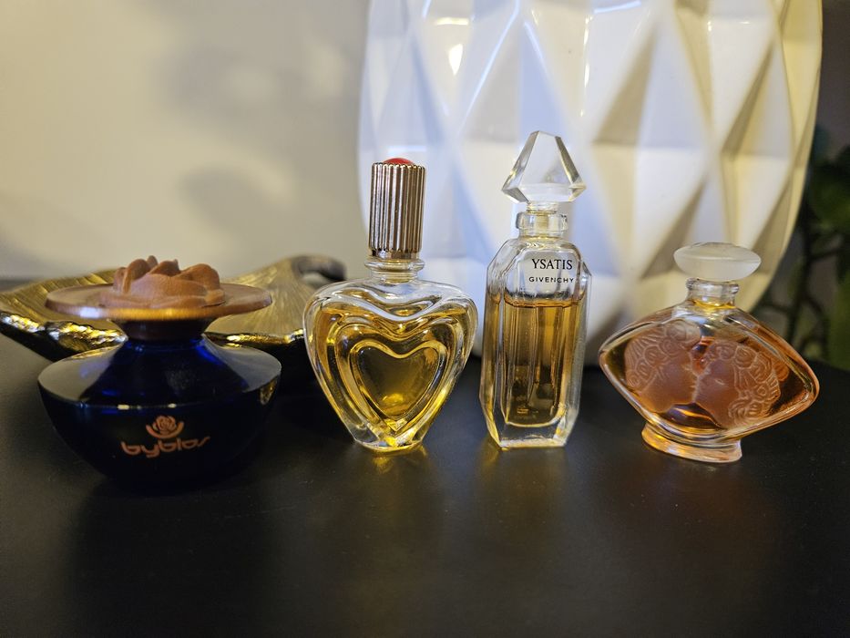 Zestaw miniatur perfum vintage
