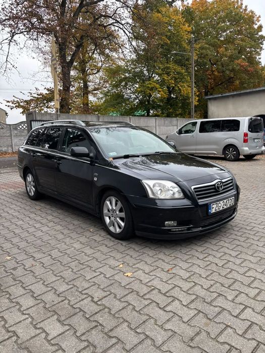 Toyota Avensis Auto sprawne ważne opłaty