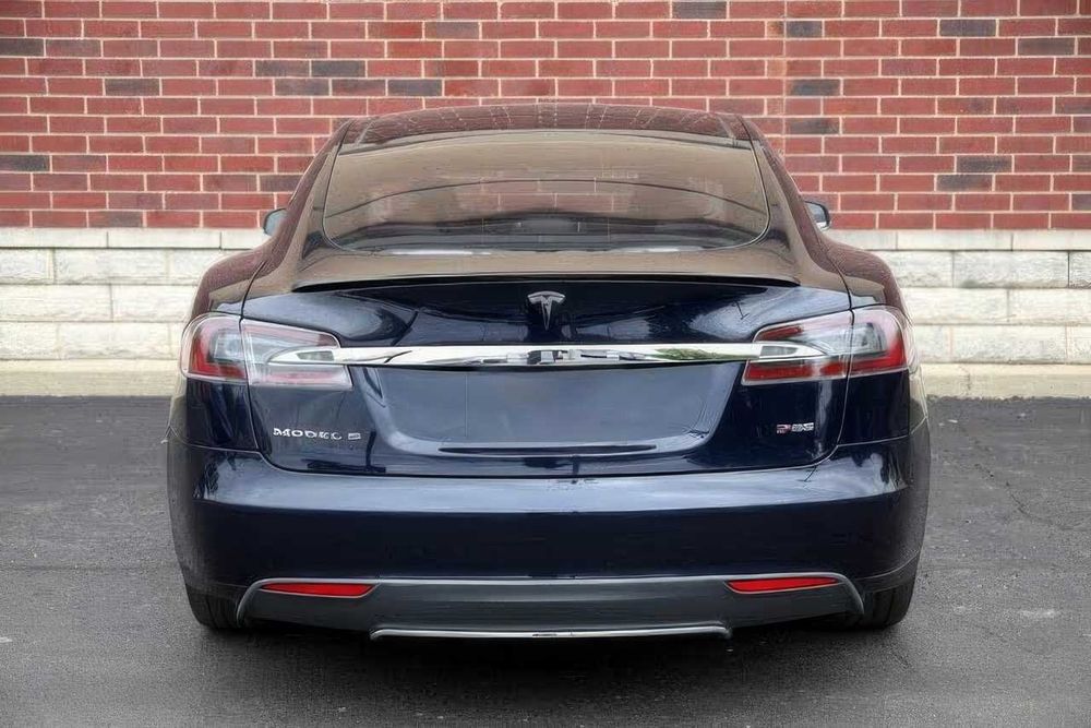 Tesla Model S      2014