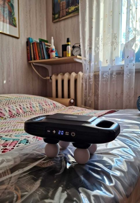 Перкусійний масажер для тіла з usb і насадками