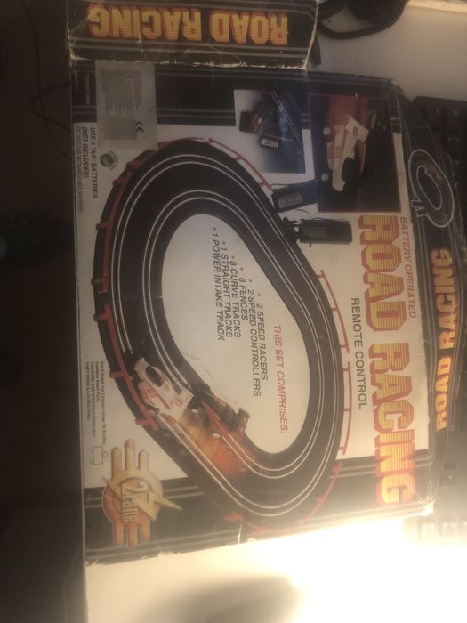 Pista de carrinhos telecomandados