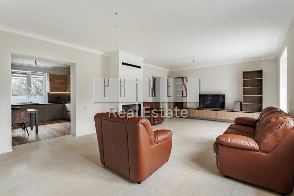 Продаж нового будинку з ремонтом, Осокорки