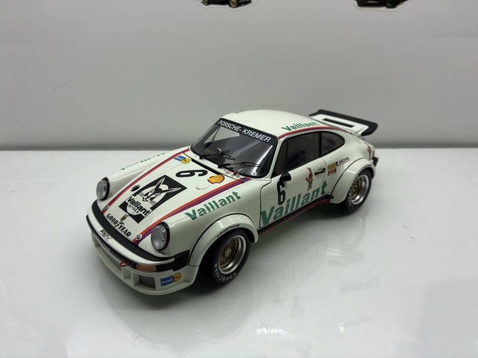 Модель Porsche RSR 1:18 Schuco