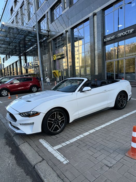 Ford Mustang 2020 VIN 1FATP8UH5L5136581 фото оголошення 10 з 17