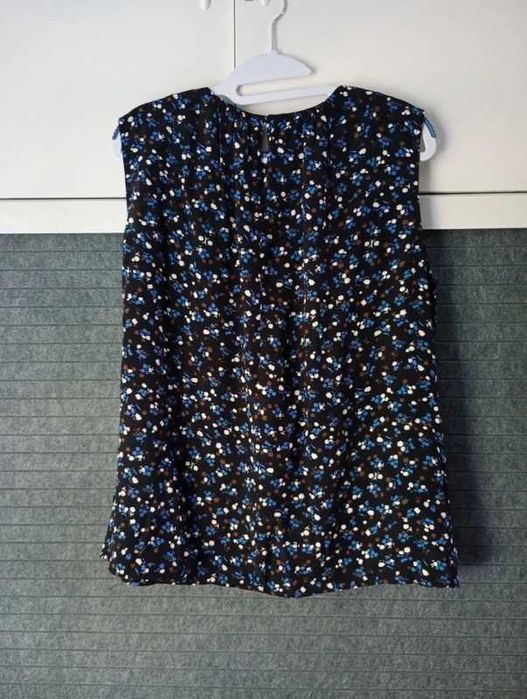 Bluzka w kwiaty Uniqlo