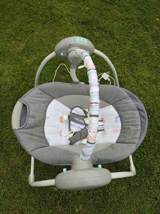 Bujaczek leżaczek huśtawka lionelo z melodiami