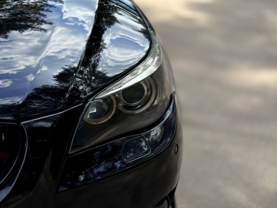 BMW E60 523I