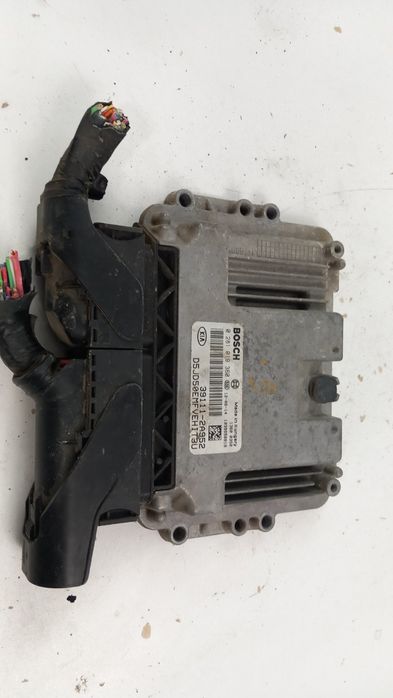 Kia Ceed  1.6Crdi    Komputer Silnika 0281019360