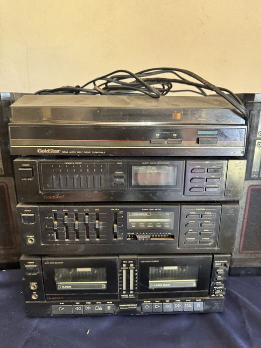 Aparelhagem com gira discos