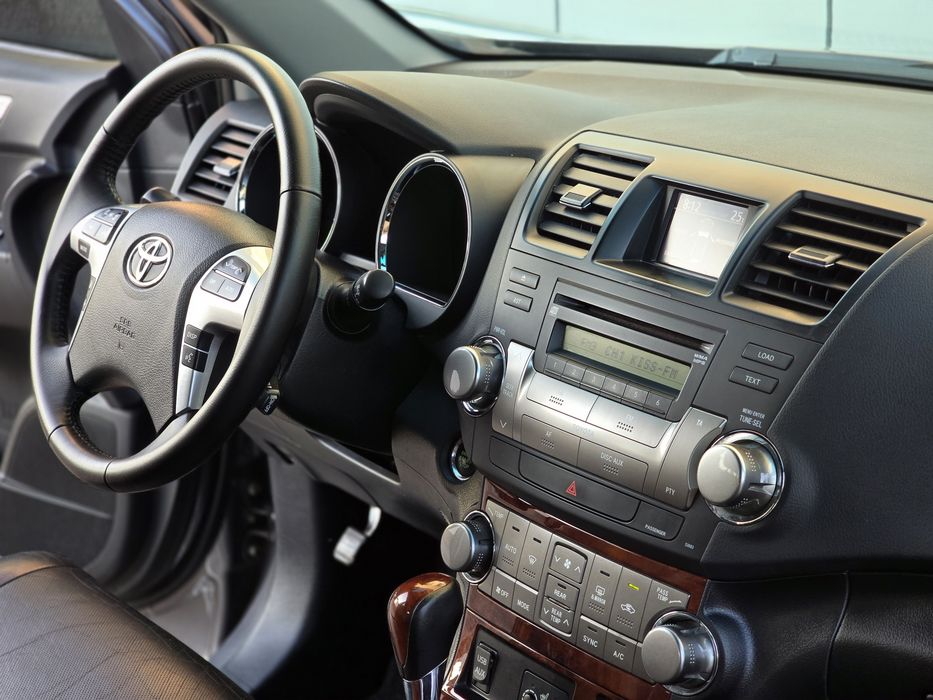 Продам свою Toyota Highlander 3.5л - 2011г
